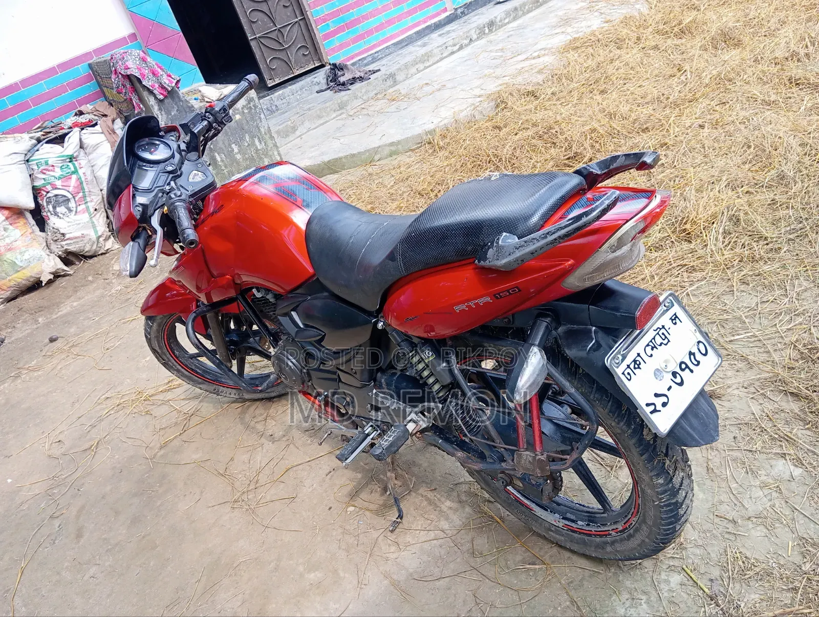 TVS Apache 180 RTR 2016 Red