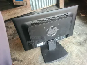 মনিটরটি বিক্রি করতে চাচ্ছি।