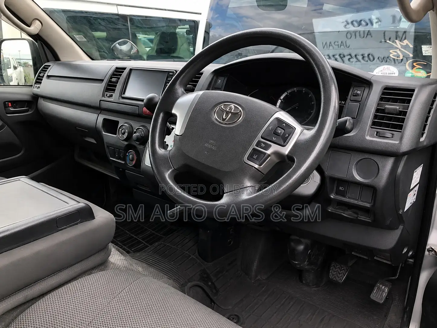 Toyota HiAce 2020 Silver