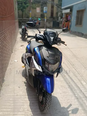 Yamaha 2022 Blue