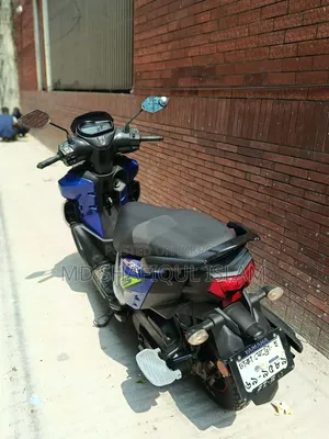 Yamaha 2022 Blue