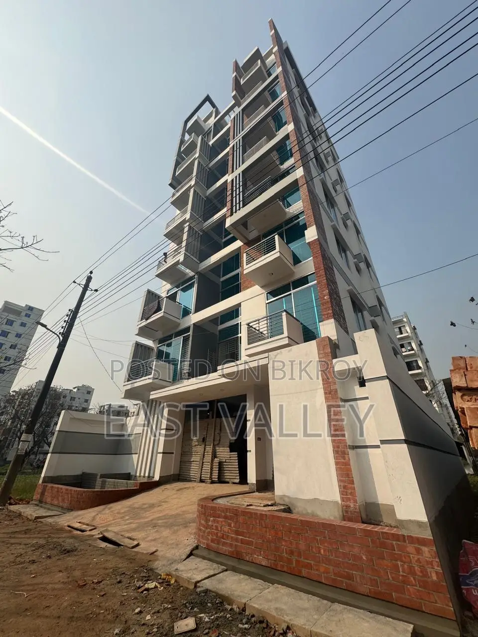 বসুন্ধরার এম এ রহিমে ৩ বেডরুমের ফার্নিশড অ্যাপার্টমেন্ট বিক্রয়ের জন্য
