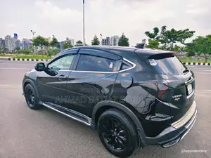 Honda Vezel 1.5 Hybrid 2WD 2014 Black