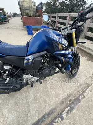নতুন ইয়ামাহা এফজেড ২০২৩ ব্লু