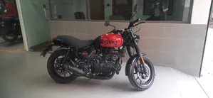 Royal Enfield Hunter 350 2025 Red