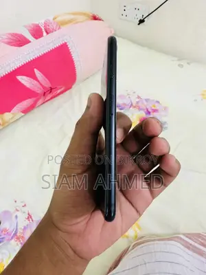 Apple iPhone SE (2020) 64 GB Black