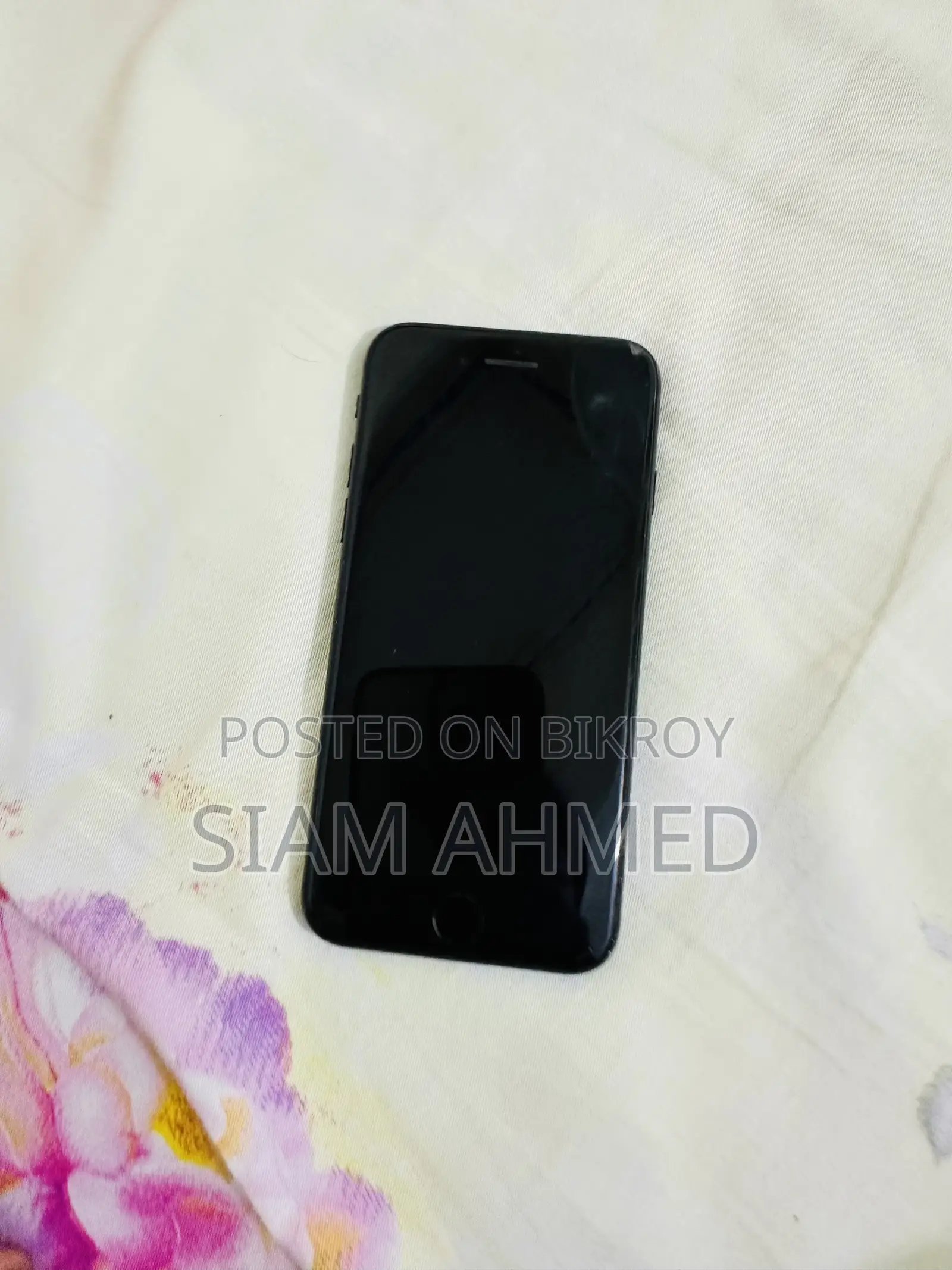 Apple iPhone SE (2020) 64 GB Black