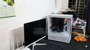 Desktop Computer Asus 16GB AMD SSD 256GB