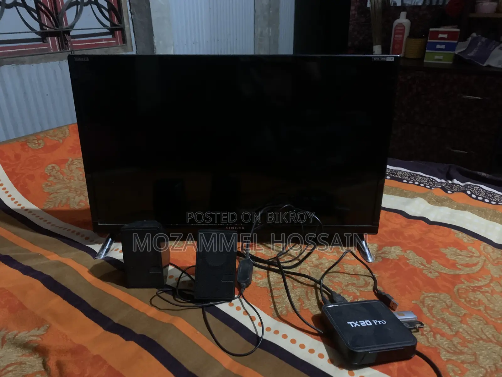 24 Inch Singer TV, Smart Box, 2 TV Speakers