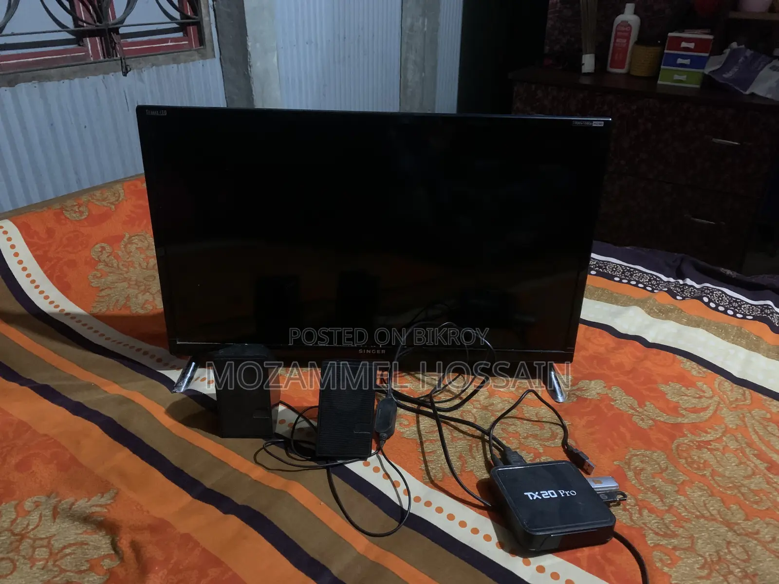 24 Inch Singer TV, Smart Box, 2 TV Speakers