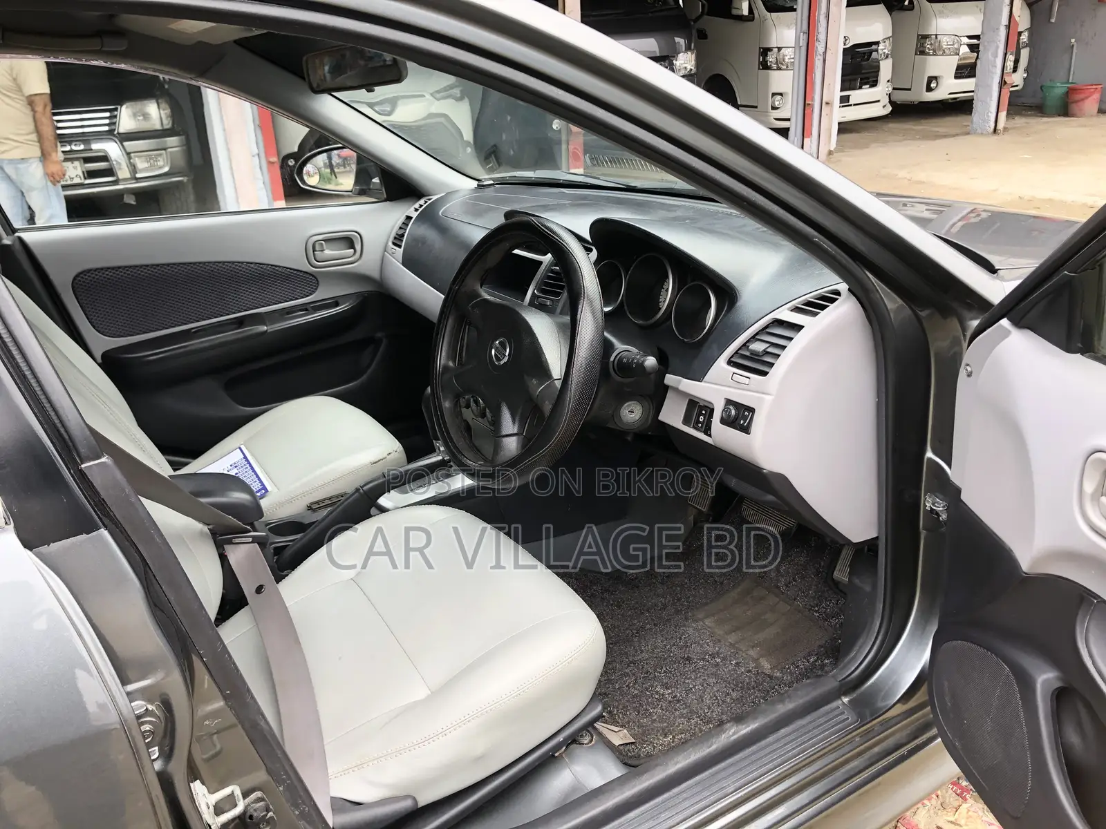 Nissan Wingroad 2004 Gray