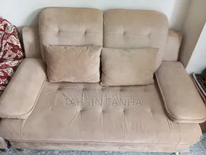 This is a 2+2+1 sofa. Includes 5 cushions. Brand new furniture.