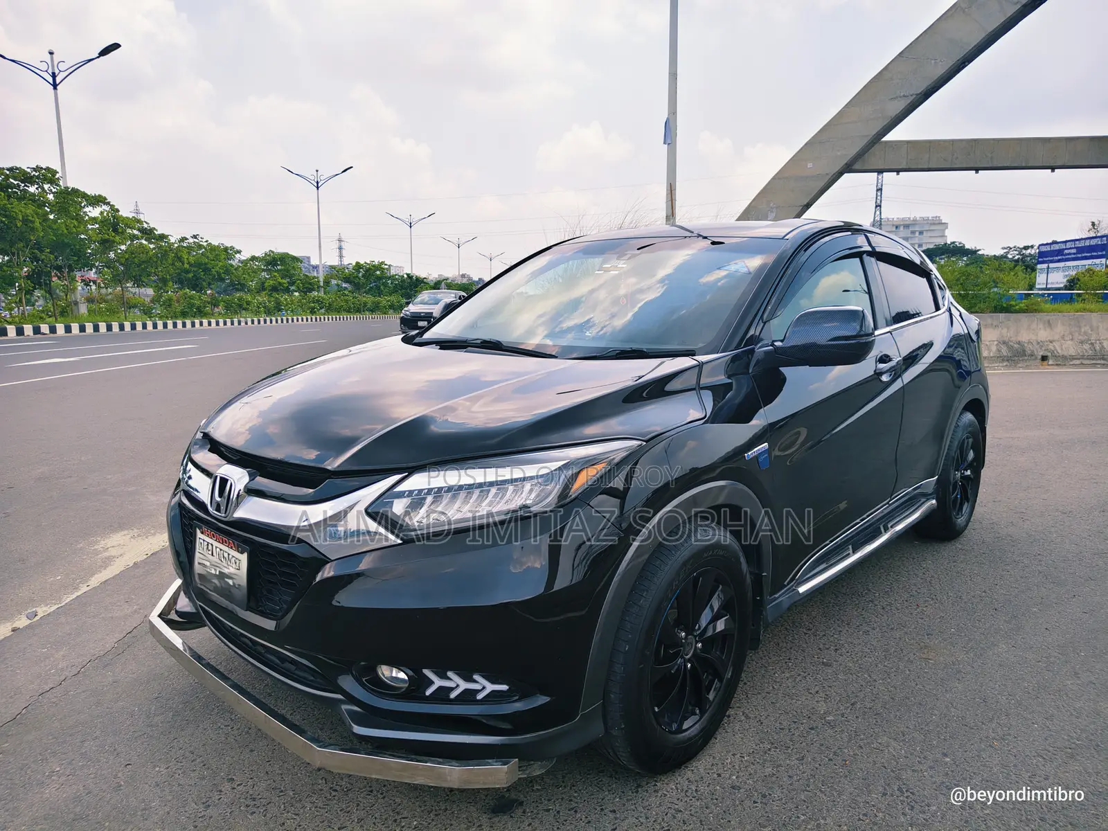 Honda Vezel 1.5 Hybrid 2WD 2014 Black