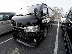 Toyota HiAce 2021 Black