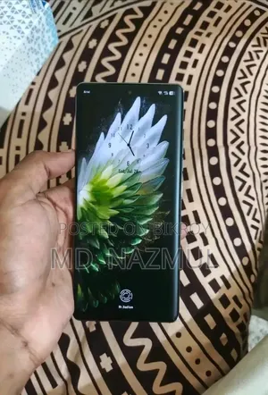 নতুন টেকনো ক্যামন ৪০ প্রো ৪জি ২৫৬ জিবি সিলভার