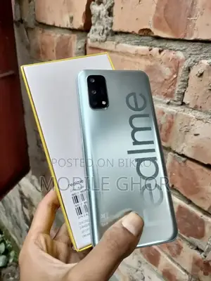 রিয়েলমি ১২৮ জিবি সিলভার