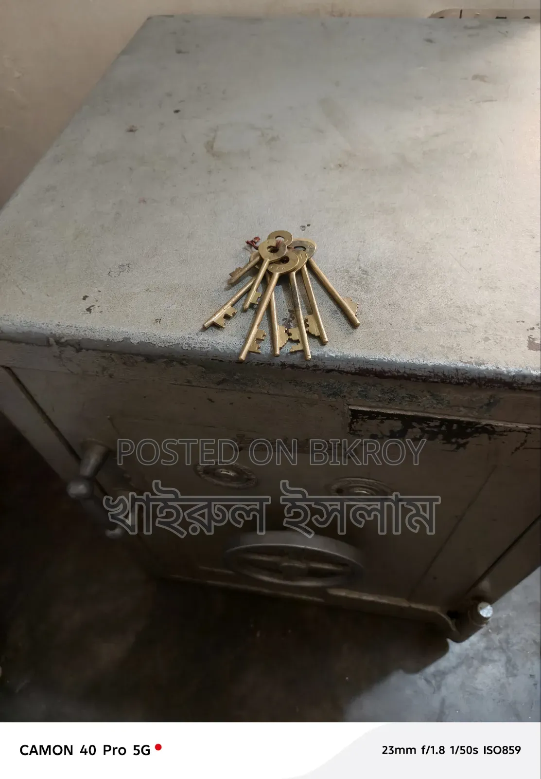 Sturdy and heavy-duty used iron safe (locker) for sale.