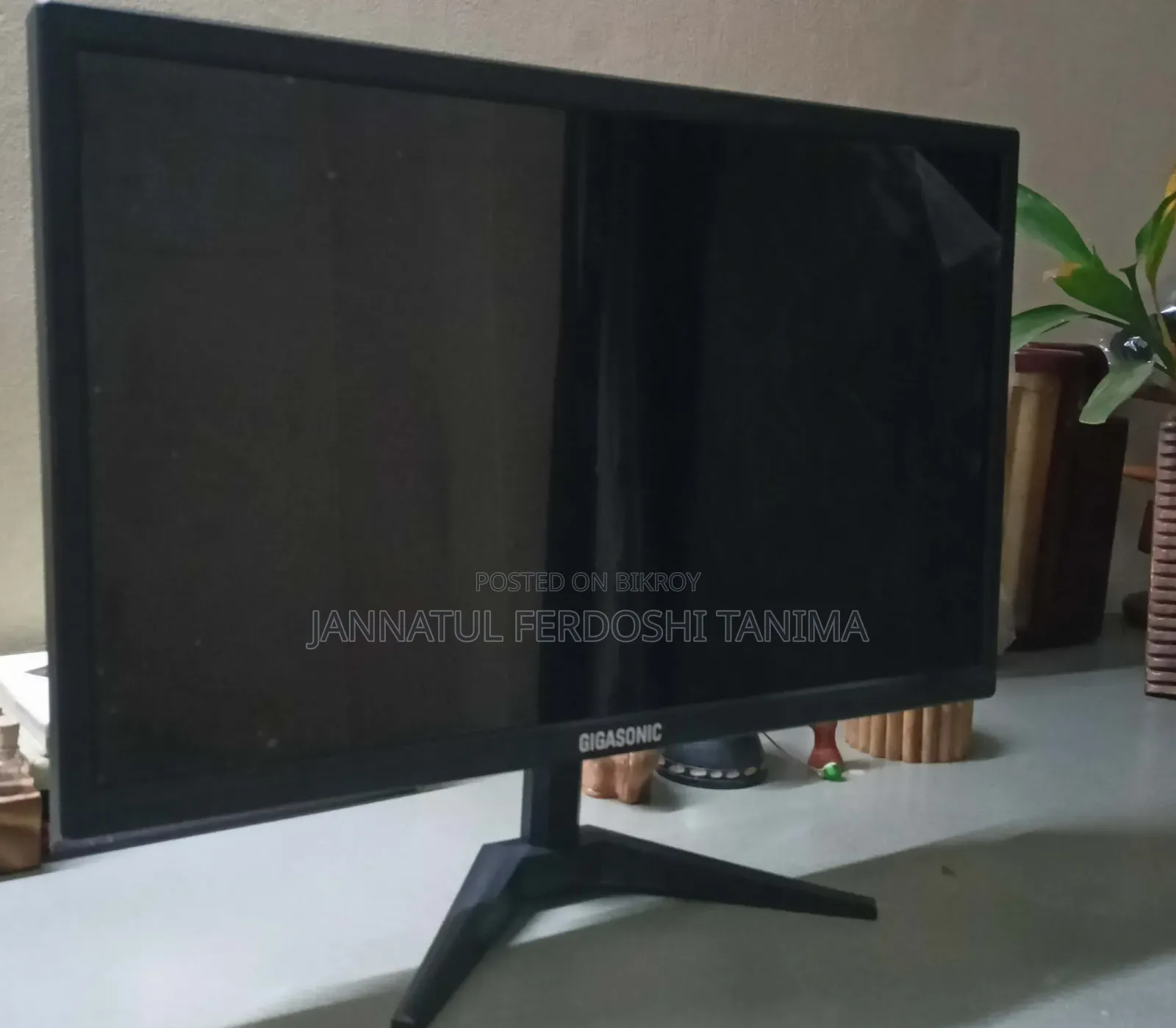 সম্পূর্ণ নতুন মনিটর বিক্রি