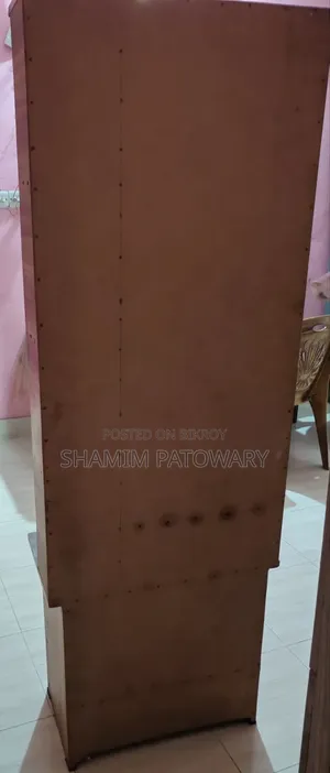 পুরতন ড্রেসিং টেবিল