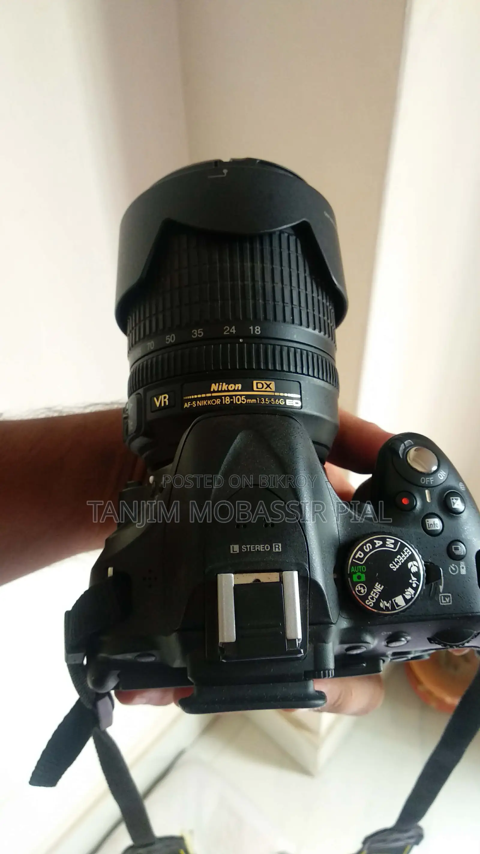Nikon D5200 Body + 18-105mm VR Lens