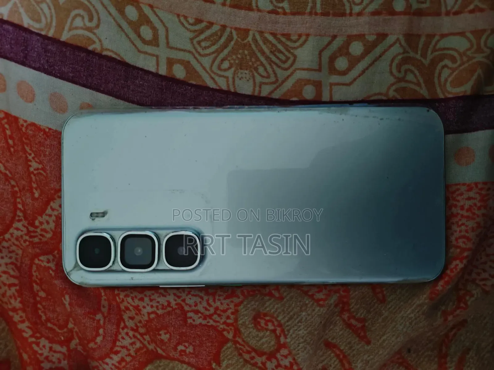 Infinix Hot 60 Pro+ ১২৮ জিবি সাদা