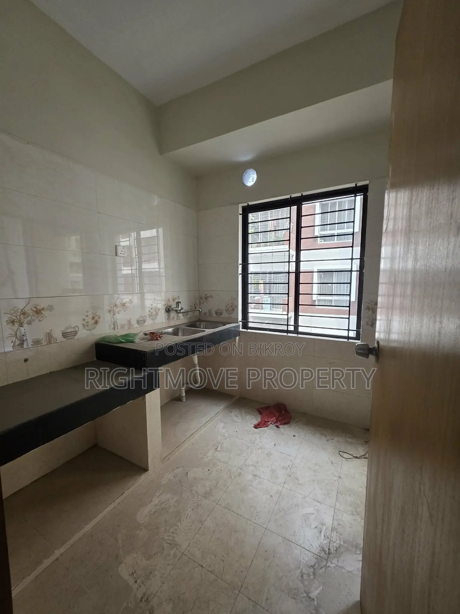 3bdrm Apartment in Dhanmondi for sale