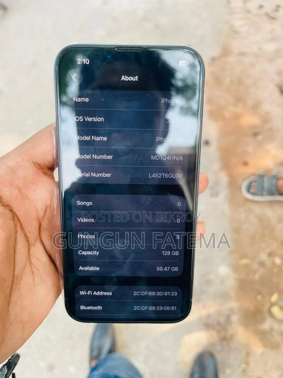 New Apple iPhone 16e 128 GB Black
