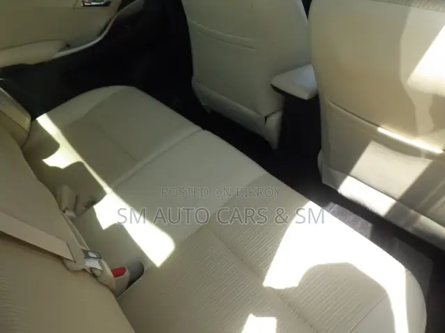 Toyota Premio 1.5 FWD 2021 Pearl