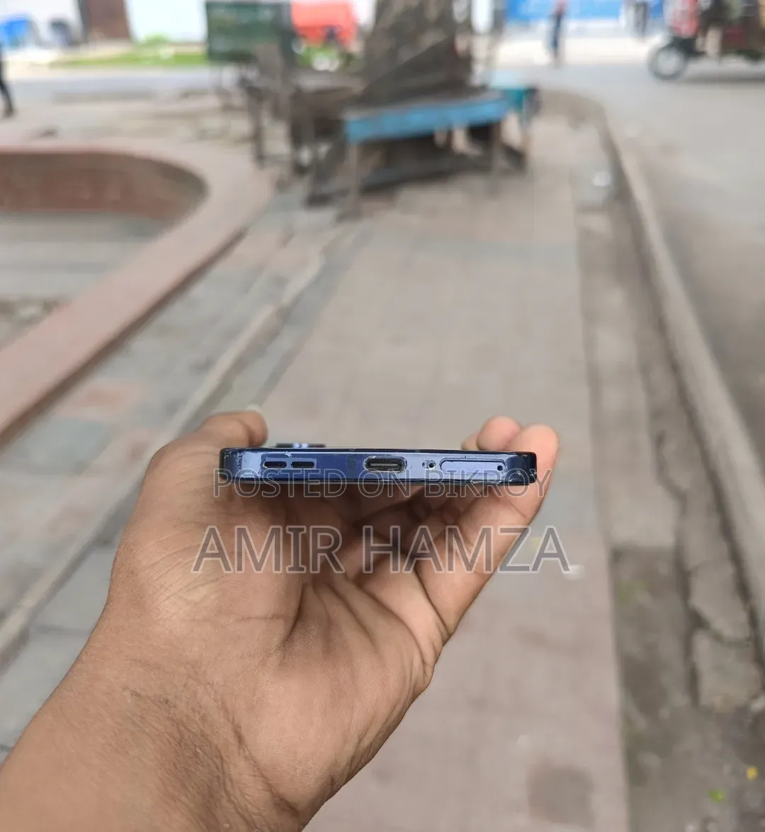 Oppo Reno13 128 GB Blue