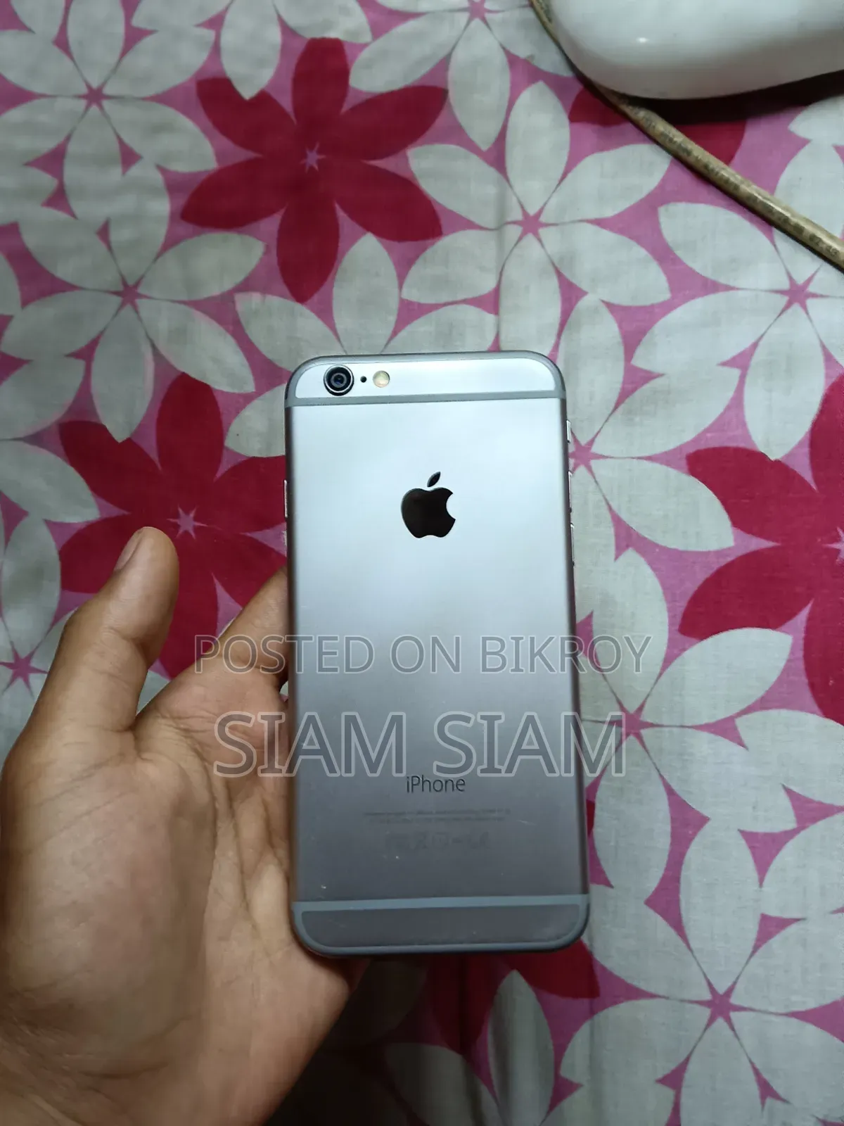 অ্যাপল আইফোন ৬ ৬৪ জিবি সাদা