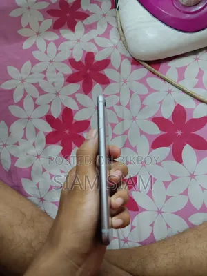 অ্যাপল আইফোন ৬ ৬৪ জিবি সাদা