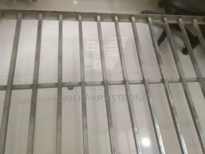 একটি মজবুত স্টিলের খাট বিক্রি হবে