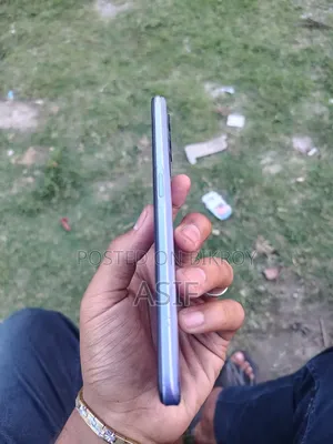 Realme 64 GB Silver
