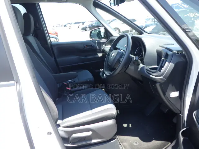 Toyota Noah 2022 Pearl