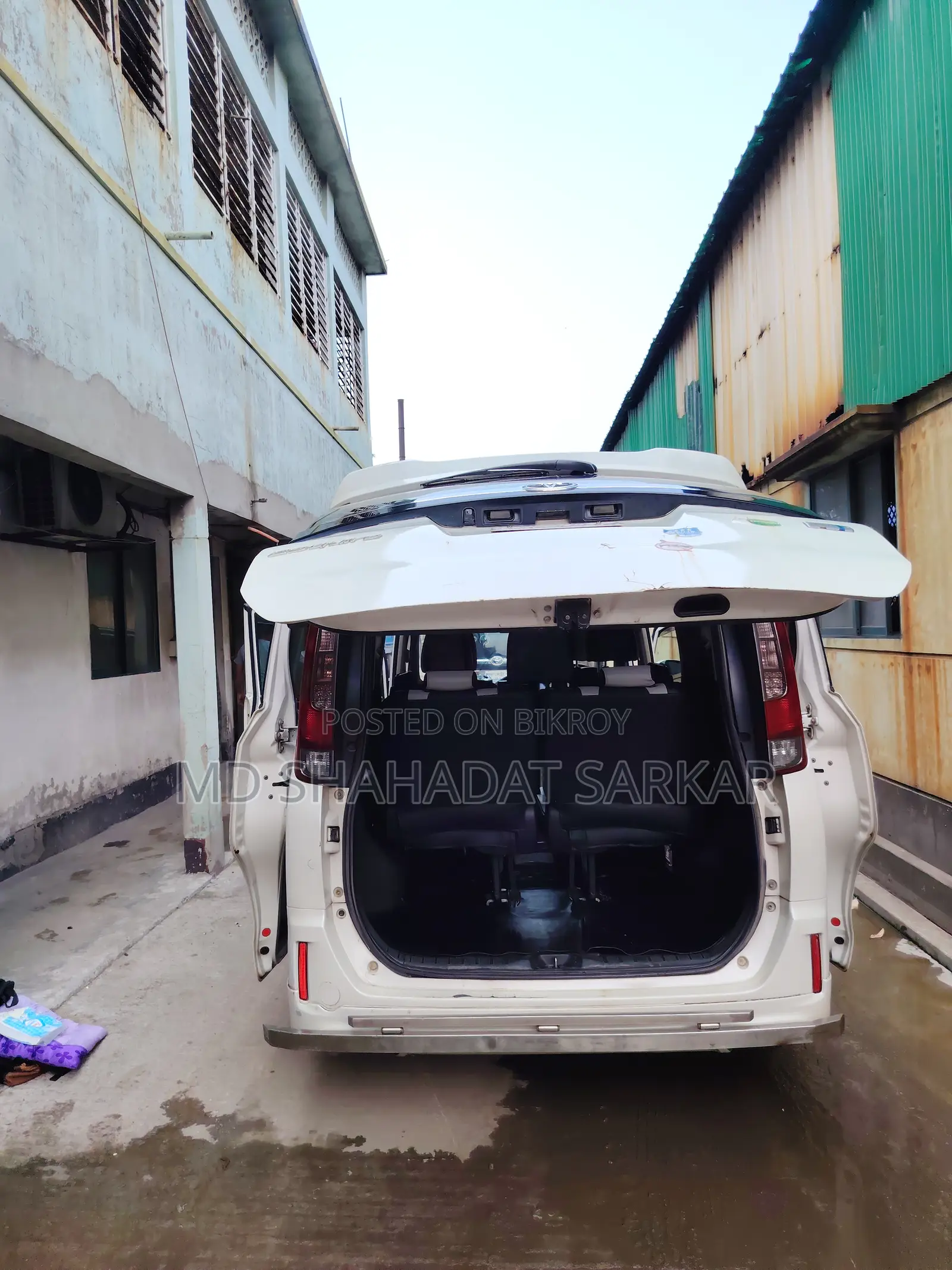 Toyota Voxy 2015 White