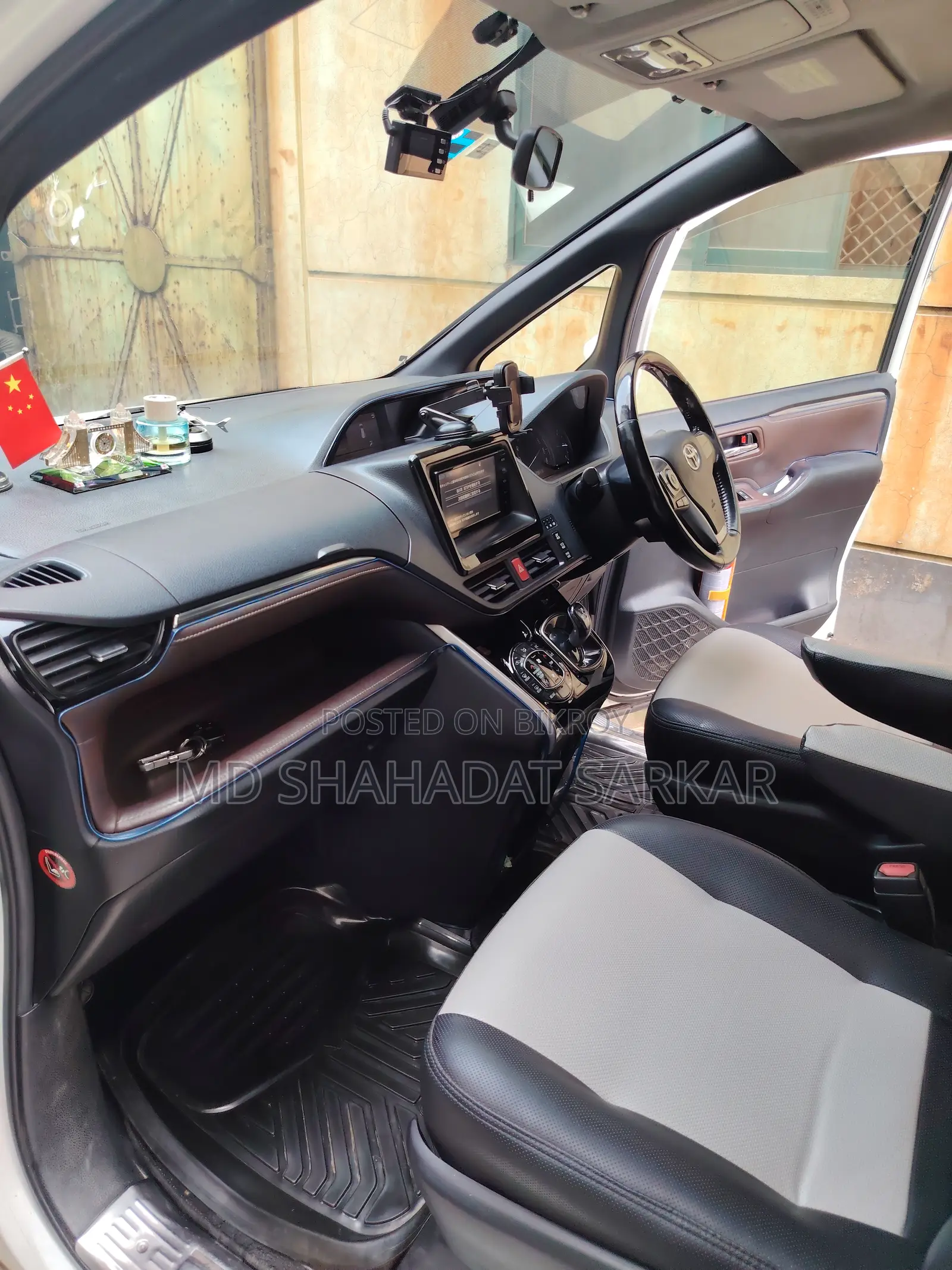 Toyota Voxy 2015 White