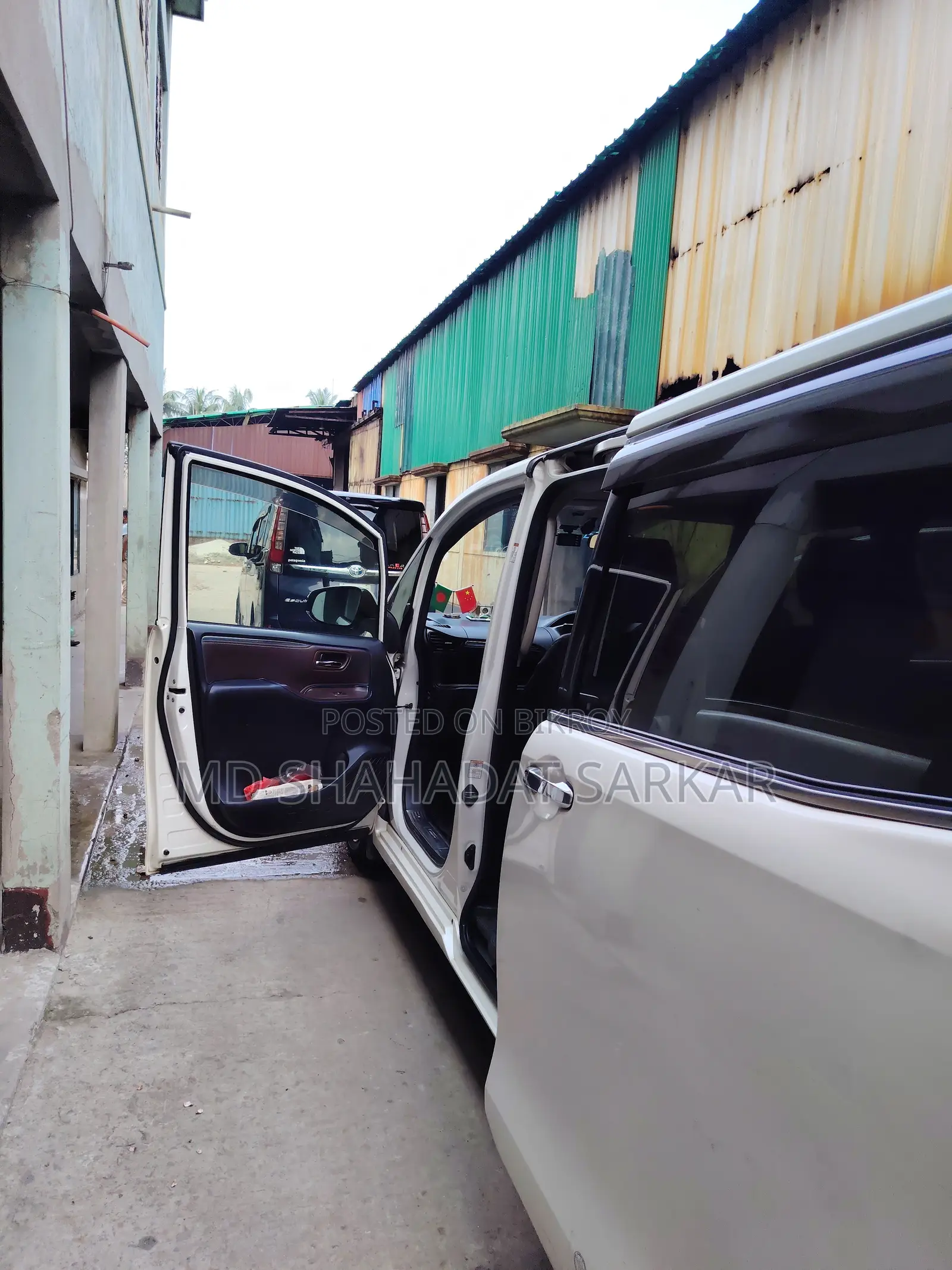 Toyota Voxy 2015 White
