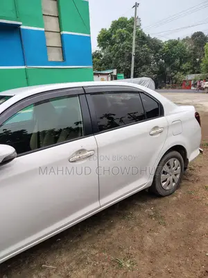 Toyota Axio 1.5 Hybrid 2WD 2015 White