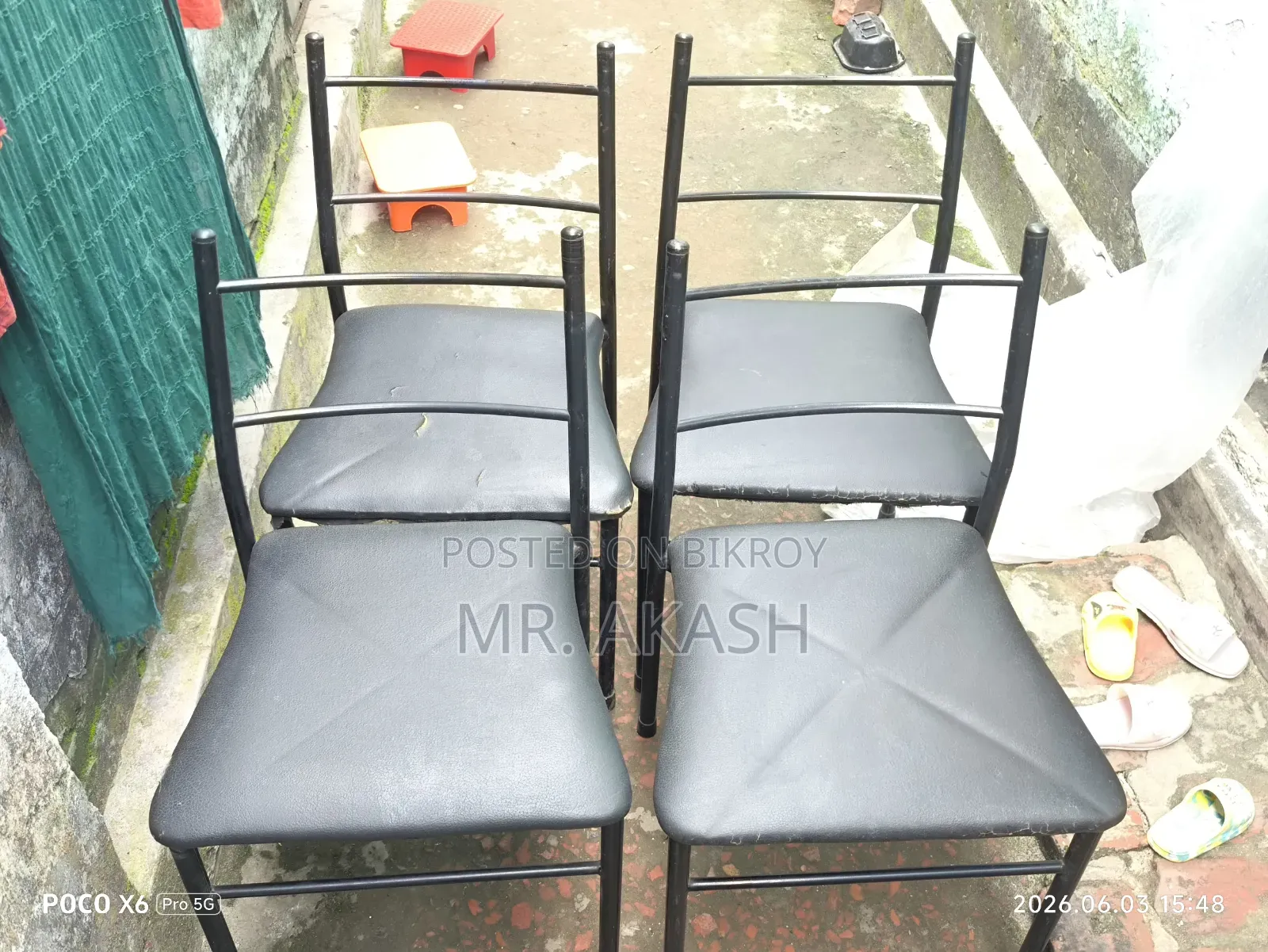 4 Dining Chairs