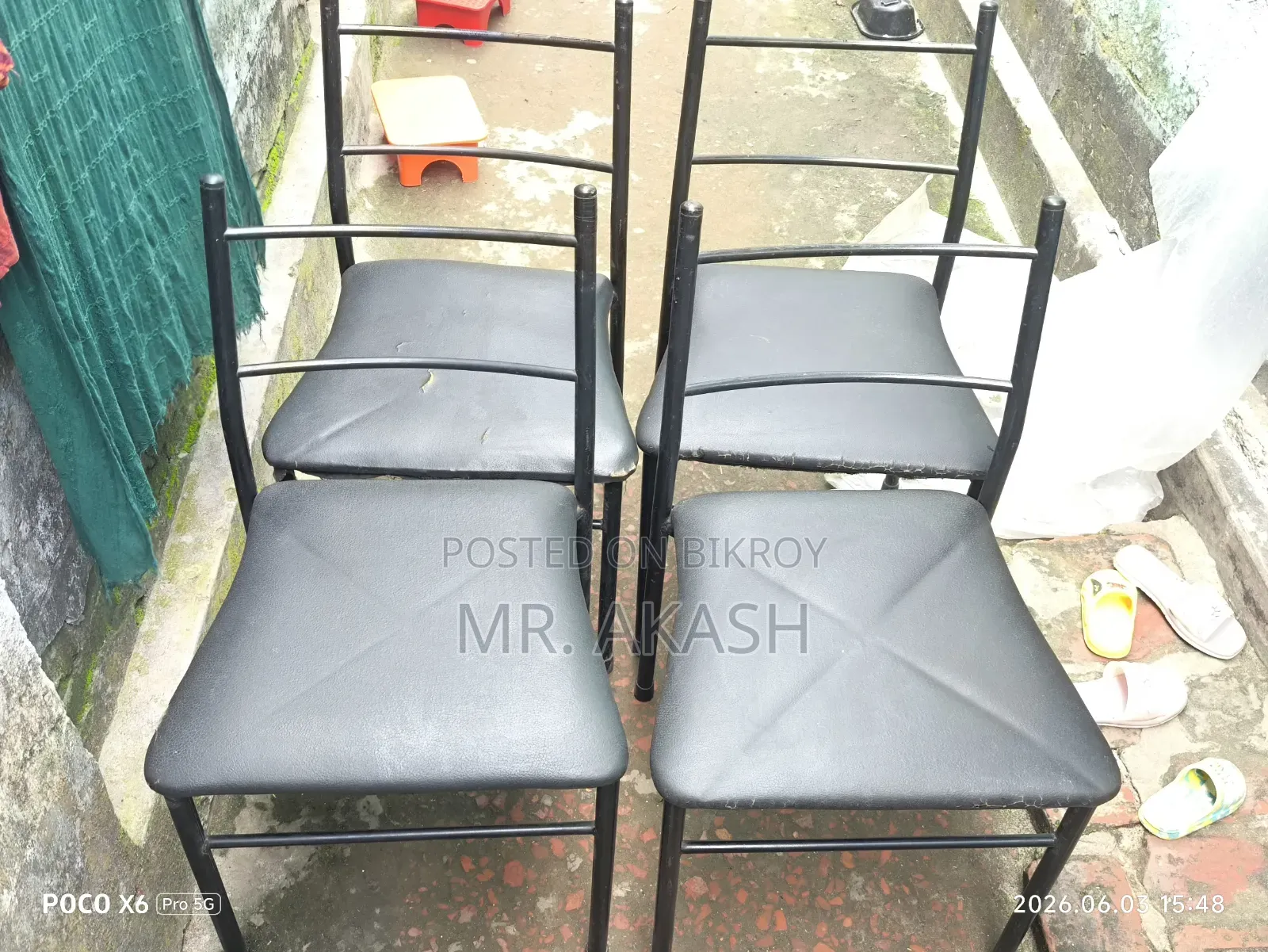 4 Dining Chairs