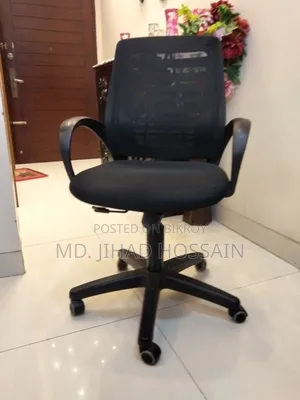Akhtar Brand Office Chair for Sale with Comfortable Cushion Seat