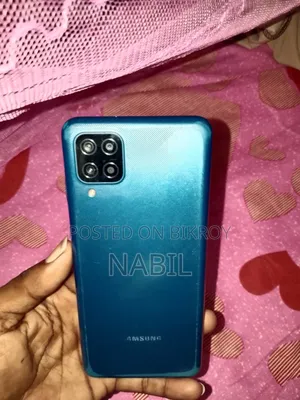 Samsung Galaxy M12 128 GB Gold
