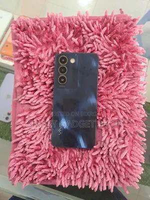 Vivo Y200e 128 GB Black