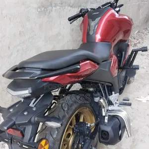 নতুন ইয়ামাহা এফজেড ২০২৫ লাল