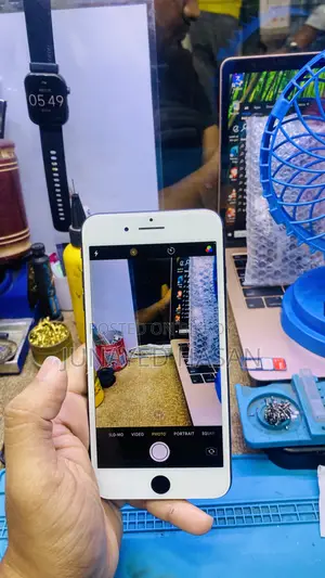 Apple iPhone 8 Plus ৬৪ জিবি কালো