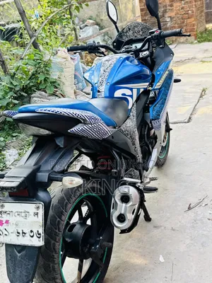 সুজুকি জিক্সার এসএফ ২০১৬ নীল