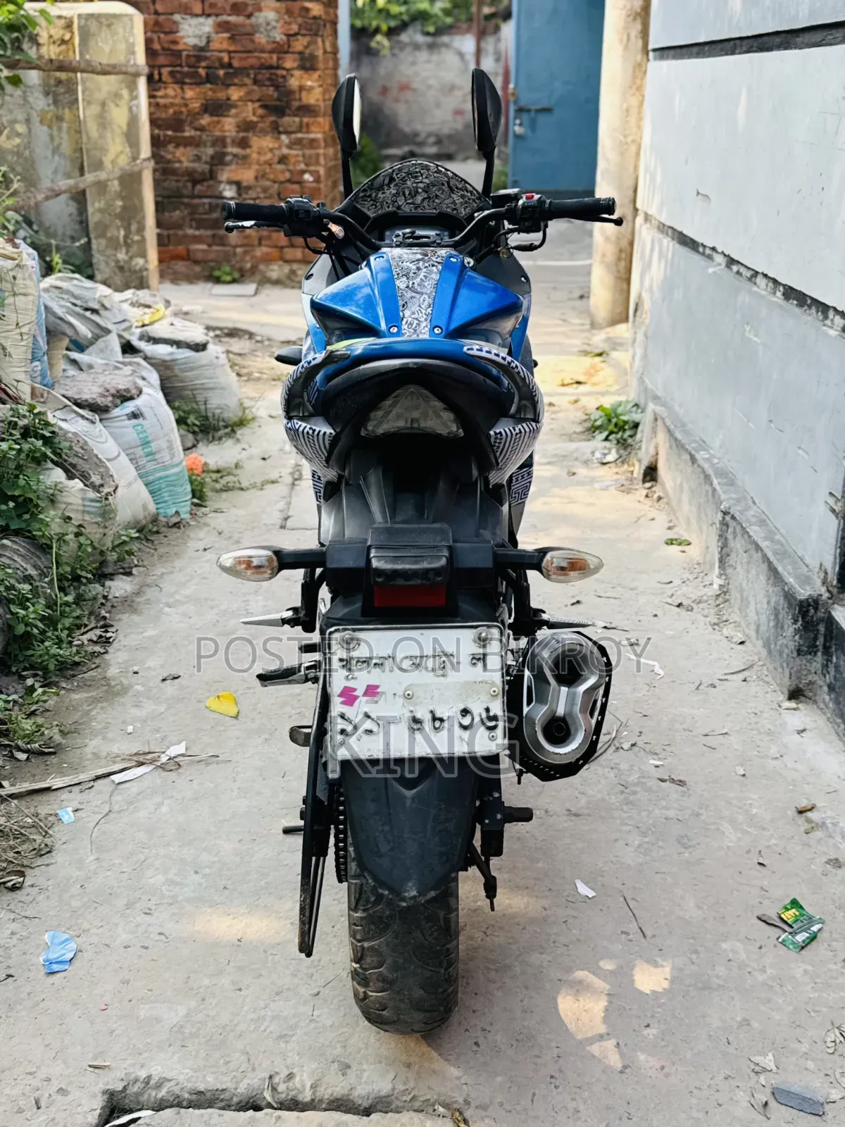 সুজুকি জিক্সার এসএফ ২০১৬ নীল