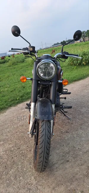 রয়্যাল এনফিল্ড বুলেট ৩৫০ ২০২৫ ব্ল্যাক