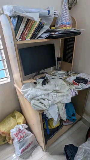 কম্পিউটার/ পড়ার টেবিল