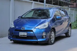 Toyota Aqua 2013 Blue